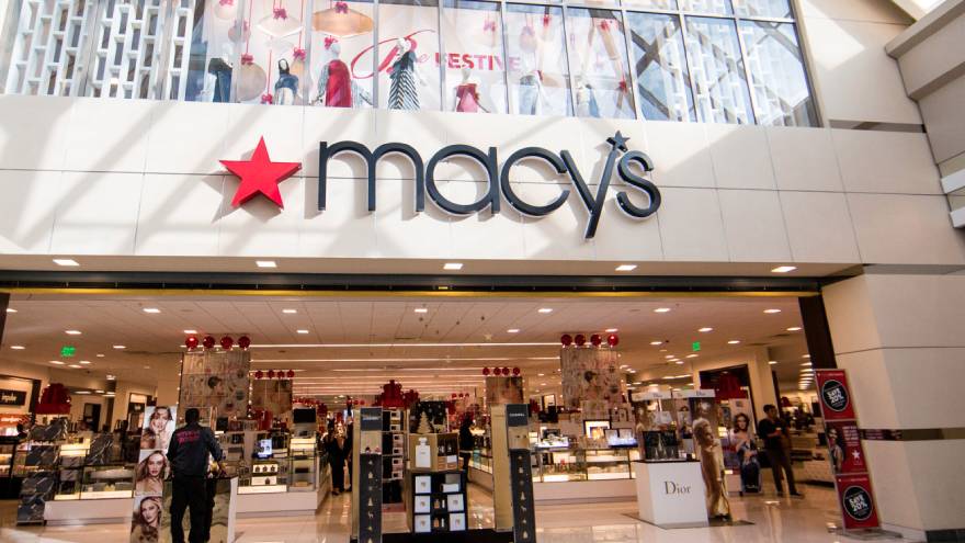 Más de 25.000 artículos de indumentaria para hombre y más de 37.000 artículos para mujer ya están disponibles en Tiendamia